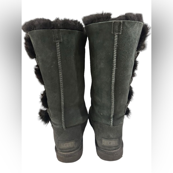 UGG BAILEY BUTTONS TRIPLET BOMBER LEATHER BOOTS BLACK WOMEN SIZE 7 B6 - Picture 4 of 9